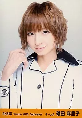 駿河屋 - 【買取】篠田麻里子/上半身/右手肩/劇場トレーディング生写真