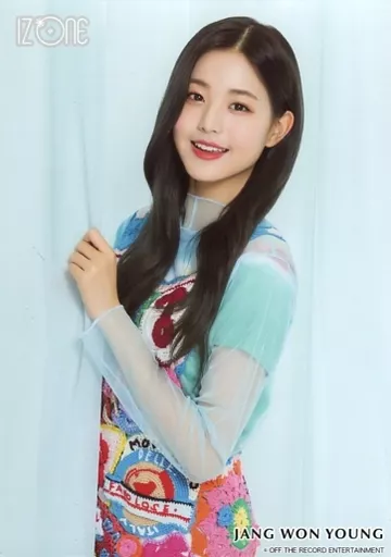 駿河屋 -<中古>IZ*ONE/チャン・ウォニョン/膝上/IZ*ONE 1ST