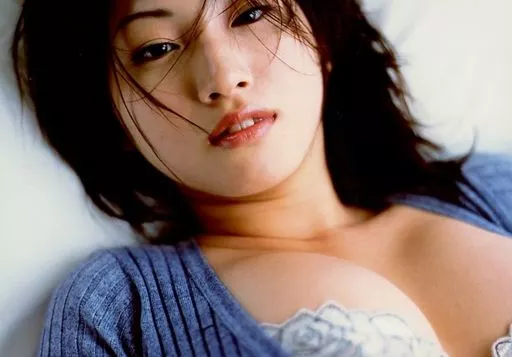 大沢舞子(みなみ) BombDC DVD 超希少 BODV-001 超特典映像有 Amazon.co.jp: 巨乳グラドル 大沢舞子（みなみ）セクシー写真集