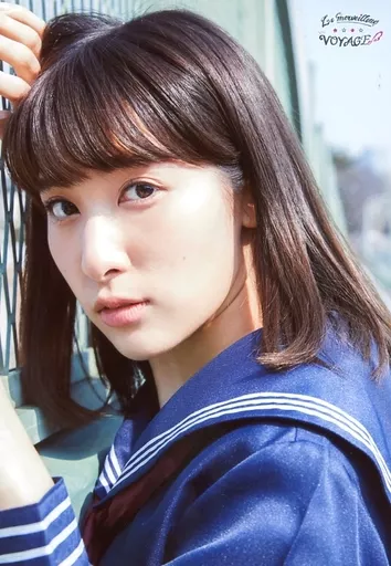 黒猫② 伊波杏樹 ブロマイド 駿河屋 -<中古>伊波杏樹/顔アップ・衣装紺・制服・左向き/単独イベント