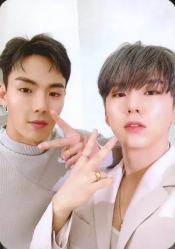駿河屋 -<中古>MONSTA X/ショヌ(SHOWNU)・キヒョン(KIHYUN)/裏面茶/CD