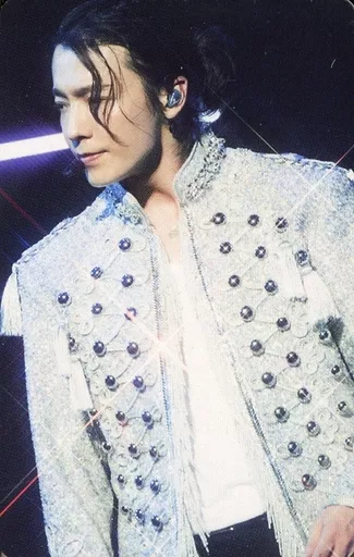 SUPER JUNIOR D＆E/ドンヘ(DongHae)//ライブフォト・上半身・衣装白・銀/DVD・Blu-ray「SUPER JUNIOR-D＆E JAPAN TOUR 2018 ～STYLE～」初回封入特典トレーディングカード