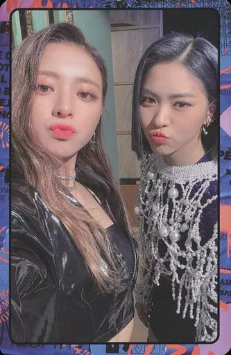 ITZY/YUNA(ユナ)・RYUJIN(リュジン)/裏面青/CD「IT’Z ME」特典フォトカード
