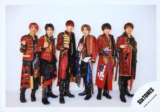 駿河屋 -<中古>SixTONES/集合（6人）/横型・全身・衣装赤.黒.金