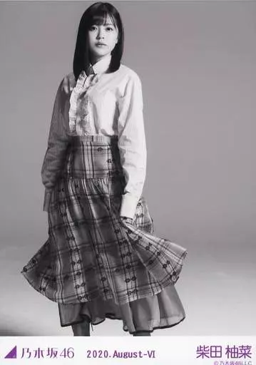 駿河屋 -<中古>柴田柚菜/全身・モノクロームポートレイト/「乃木坂46