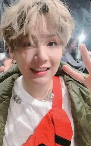 防弾少年団/SUGA(シュガ)/裏面茶・イラスト/DVD「BTS JAPAN OFFICIAL FANMEETING VOL.5 MAGIC SHOP 2019」封入特典フォトカード