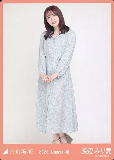 駿河屋 -<中古>渡辺みり愛/全身・フラワープリント/「乃木坂46