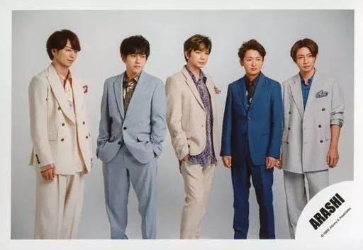 駿河屋 -<中古>嵐/集合(5人)/横型・膝上/DIGITAL SINGLE