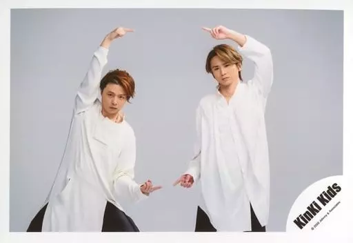 KinKi Kids 公式ライブフォト オフショット 約480枚 Amazon.co.jp: Kinki Kids 公式生写真（集合）KKK00429 : おもちゃ