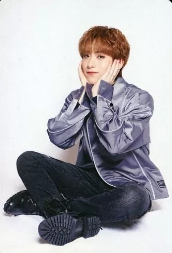 ONEUS/XION(シオン)/座り/ONEUS JAPAN OFFICIAL GOODS オンラインショップ限定トレカ