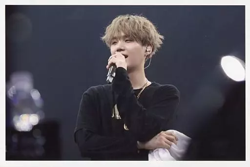 防弾少年団/SUGA(シュガ)/ライブフォト・横型・ポストカードサイズ/Blu-ray「2019 BTS 5TH MUSTER [MAGIC SHOP]」特典ランダム生写真