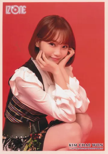 IZ*ONE 生写真 Yahoo!オークション - IZ ONE 宮脇咲良 Violeta Ver. 生写真 4種