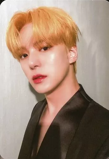 駿河屋 -<中古>MONSTA X/ミニョク(MINHYUK)/裏面黒・文字赤/CD「Fatal