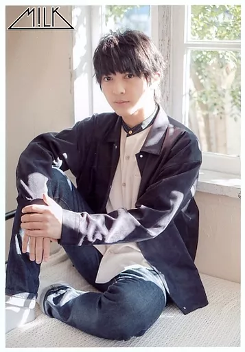駿河屋 - 【買取】M!LK/吉田仁人/膝上/「M!LK POP UP STORE」109 POP
