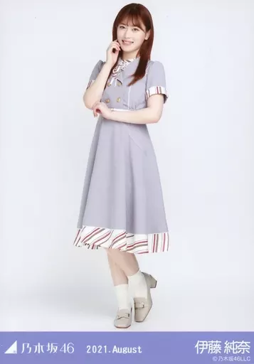 駿河屋 -<中古>伊藤純奈/全身・27th制服/「乃木坂46 2021.August