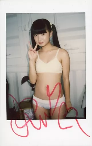 黒宮れい 直筆サイン入りチェキ｜希少 Yahoo!オークション - 黒宮れい 直筆サイン入りチェキ ダブル