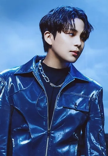 ジョンホ ATEEZ FEVER KPOPSTORE ホロ part.3 ジョンホ ATEEZ FEVER KPOPSTORE ホロ part.3 - メルカリ