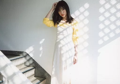 鈴木裕乃 カレンダー 生写真