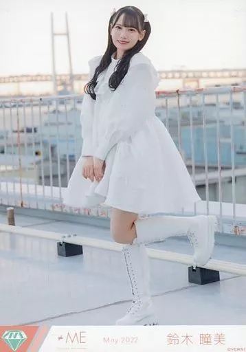 evelyn ビジューコート　ホワイト　白　mサイズ　鈴木瞳美 𝒆𝒗𝒆𝒍𝒚𝒏通販 ************** ♡𝐖𝐈𝐍𝐓𝐄𝐑 𝐂𝐎𝐀𝐓