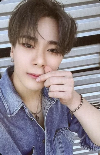 ASTRO ムンビン CéCi x MOON BIN 写真集、カードUSB MOONBIN&SANHA（ASTRO）3rd Mini Album [INCENSE]が2023年1月11日(水