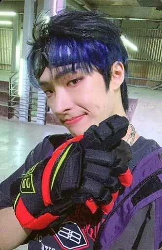 ATEEZ トレカ MOVEMENT 特典 ミンギ ① ATEEZ ミンギ トレカまとめ売りセット - メルカリ