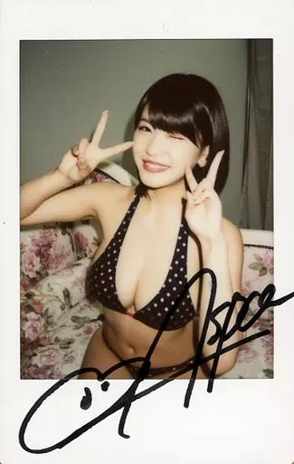 駿河屋 -<中古>☆岸明日香/直筆サイン入り/生チェキ（女性生写真）