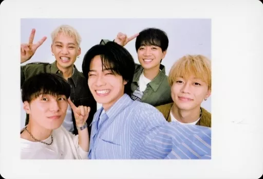 駿河屋 -<中古>コムドット/集合(5人)/チェキver/「コムドットチップス