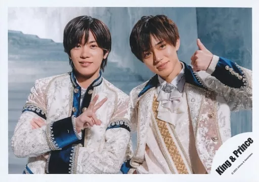 KING & PRINCE - Cinderella Girl - Amazon.com Music