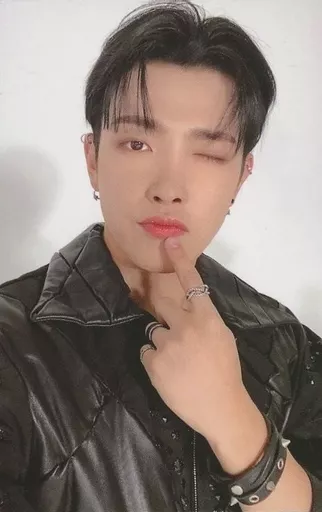 ateez break the wall 特典 トレカ ホンジュン ateez break the wall 特典 トレカ ホンジュン - メルカリ