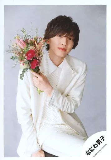 道枝駿佑 公式写真 98枚 初心LOVE〜Special kiss まで Amazon.co.jp: なにわ男子 公式生写真 初心LOVE MV & ジャケ写