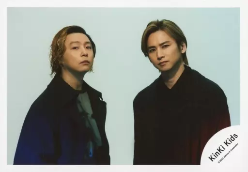 駿河屋 -<中古>KinKi Kids/堂本光一・堂本剛/横型・上半身/KinKi Kids