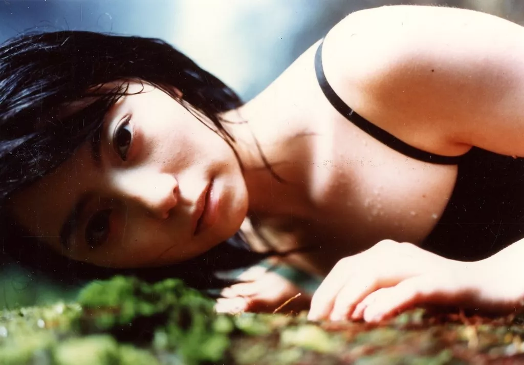 駿河屋 -<中古>沢松綾子/沢松綾子ファースト写真集「秘密。」生写真