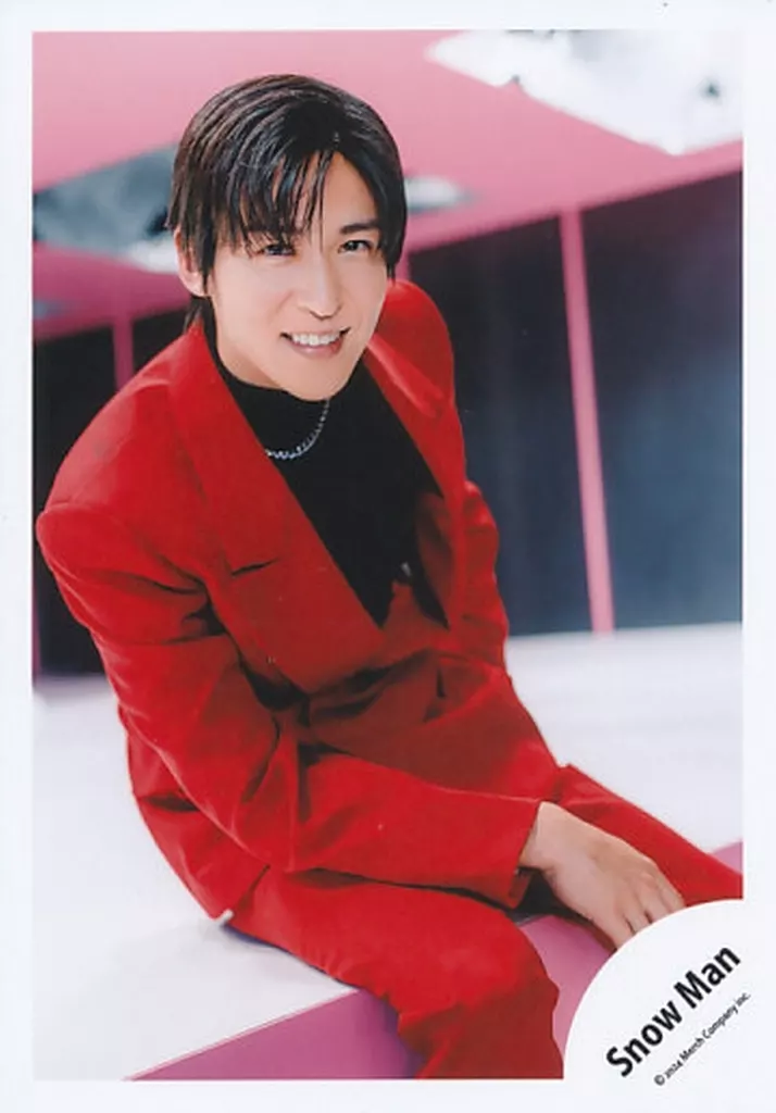 Man DVD 目黒蓮 目黒蓮(Snow Man)ブルーアイズ×クールなブラックスーツと白スーツ＆Tで