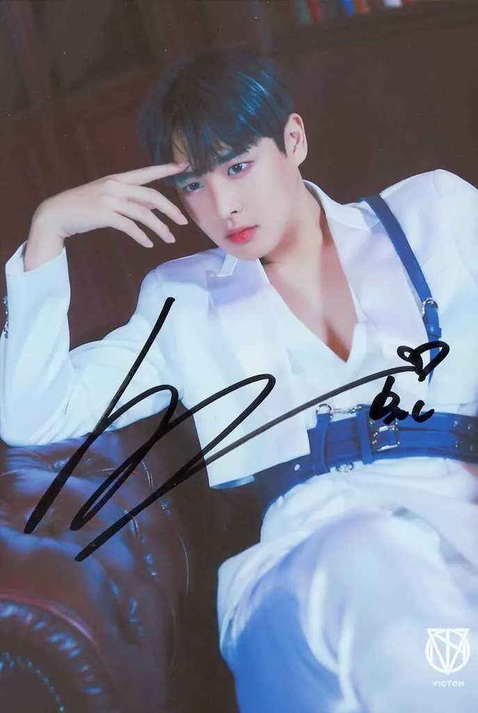 駿河屋 -<中古>☆VICTON/ビョンチャン(BYUNGCHAN)/直筆サイン入り