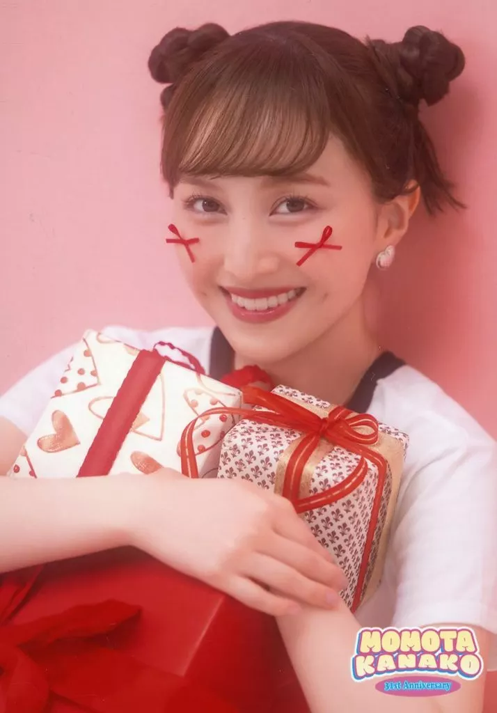駿河屋 -<中古>ももいろクローバーZ/百田夏菜子/上半身・プレゼント
