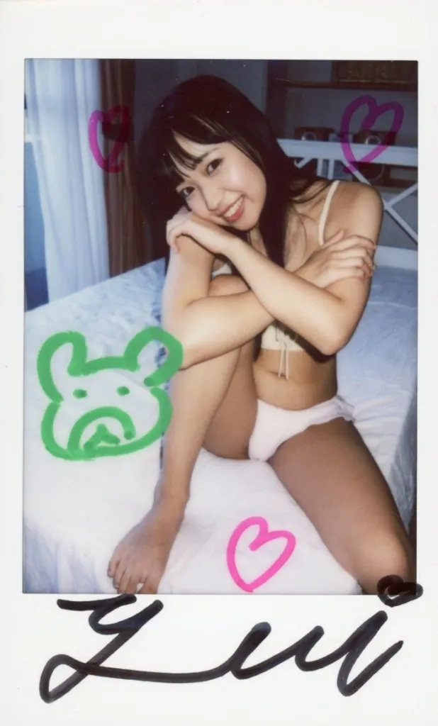 ☆入間ゆい/直筆サイン入り/DVD「初恋宣言」生チェキ