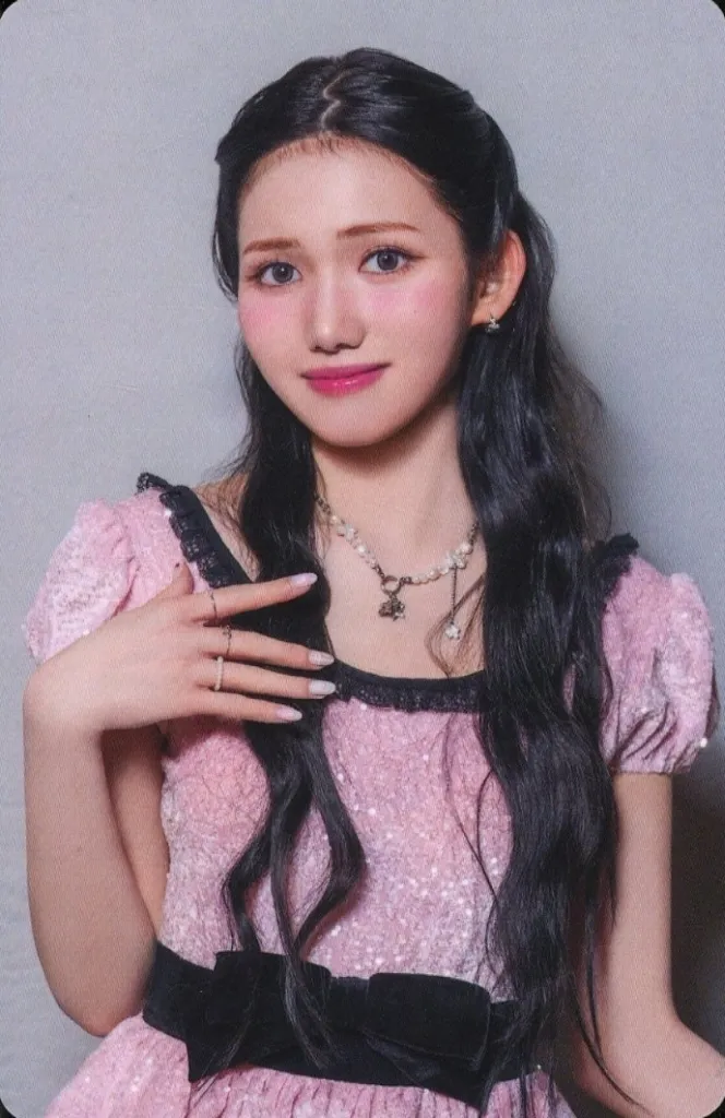 IS:SUE イッシュ　QUARTET FC限定　ジャケ写キーホルダー　釼持菜乃 画像6/13) IS:SUE・NANO（釼持菜乃）、重めぱっつん前髪で雰囲気ガラリ