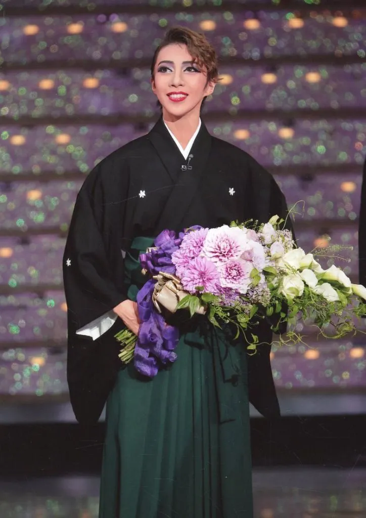 宝塚歌劇団(月組)/美弥るりか/ライブフォト・2Lサイズ/宝塚大劇場「サヨナラショー」/Blu-ray「RURIKA MIYA Blu-ray BOX -Graduation-」早期予約キャンペーン TCAオンラインショップ特典ブロマイドD