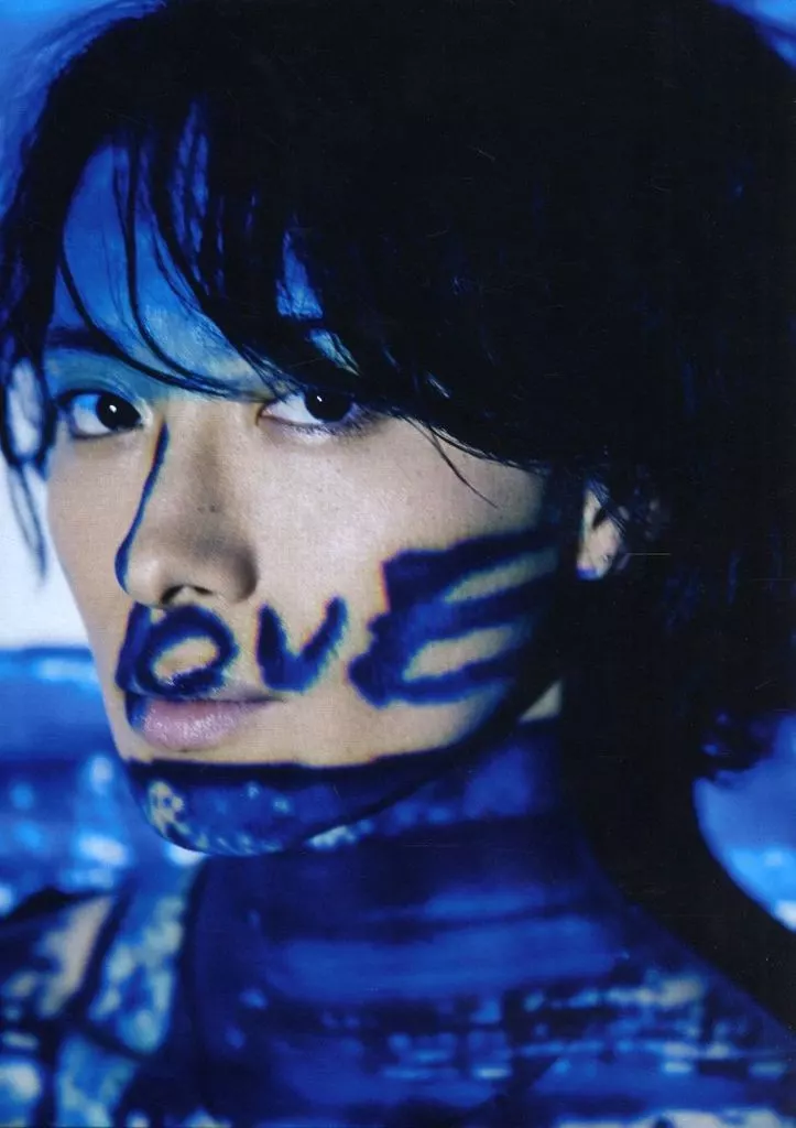 戸塚祥太 写真集 guerrilla Love 新品未開封 戸塚祥太 guerrilla love 写真集 ソロ A.B.C-Z - メルカリ