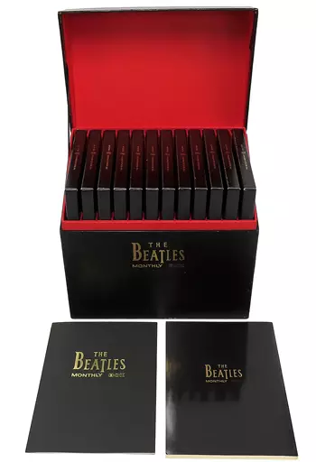 THE BEATLES MONTHLY 全12巻 ボックスセット 駿河屋 -<中古>ランクB)付録付)THE BEATLES MONTHLY BOX（会報誌）