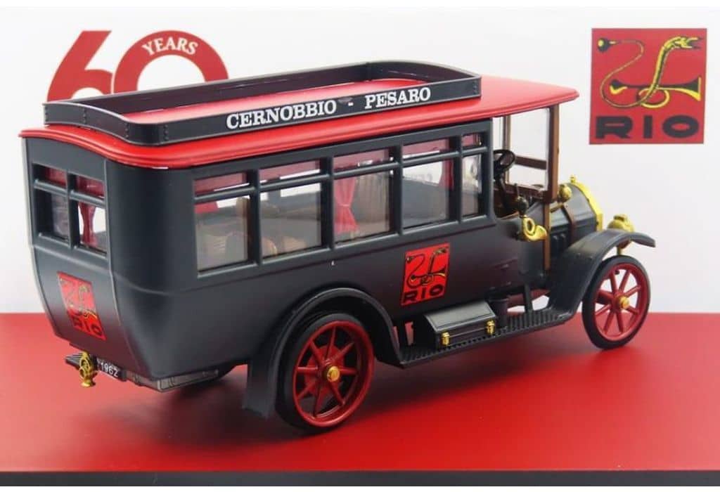 Miniature Rio Fiat 18 BL Ambulance – 1/43 – 160e Anniversaire CRI – Neuve