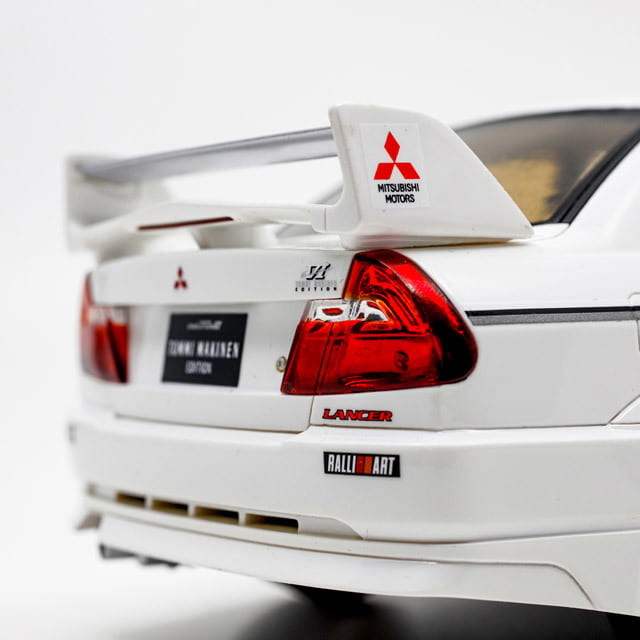 Mitsubishi Lancer Evo VI Tommi Makinen Edition 1/18 Autoart – Blanche