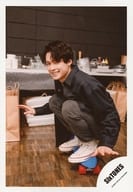 SixTONES / Hokuto Matsumura / Whole Body / Crouching / Costume Black / Left Facing / Both Hands Par / Smile / "TrackONE -IMPACT -" Goods Off Shot / Official Official photo