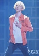 SixTONES / Kyomoto Taiga / Live Photo / Above Knee / Costume Orange / White / Left Hand Breast / Upper Left Eye / Mouth Opening / "Boys' Crisis Hair!" Stage Photo 1st