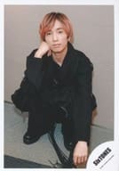 SixTONES / Tamaki Tanaka / sitting / "on eSt" goods off shot / official Official photo