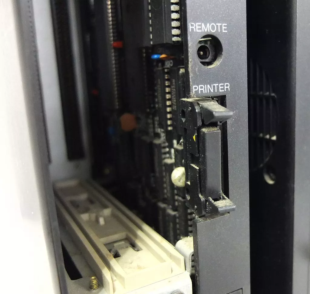 X68ハード　X68000本体 (CZ-600CB) 駿河屋 -<中古>X68000本体 (CZ-600CB)（その他PC）