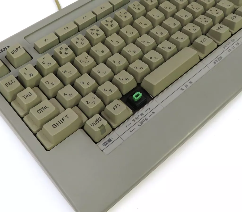 X68ハード　X68000用 SHARP純正キーボード(シルバー)[DSETK0016 CE01](状態：本体状態難) 駿河屋 -<中古>【ジャンク】X68000用 SHARP純正キーボード