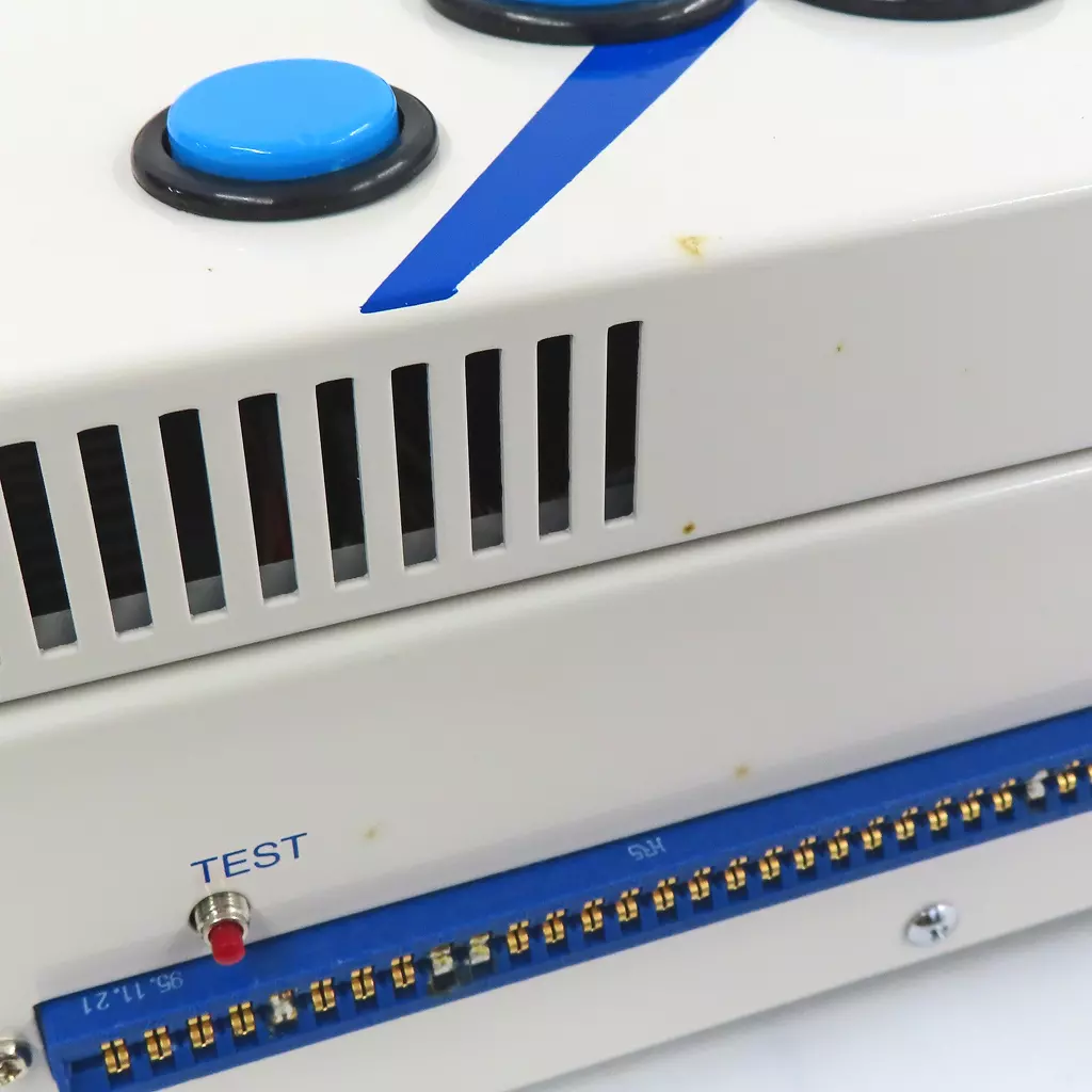 アーケード用 コントロールBOX VEGA JR. 本体＋ケーブル付 駿河屋 -<中古>コントロールBOX VEGA-JUNIOR (VEGA JR.)（アーケード