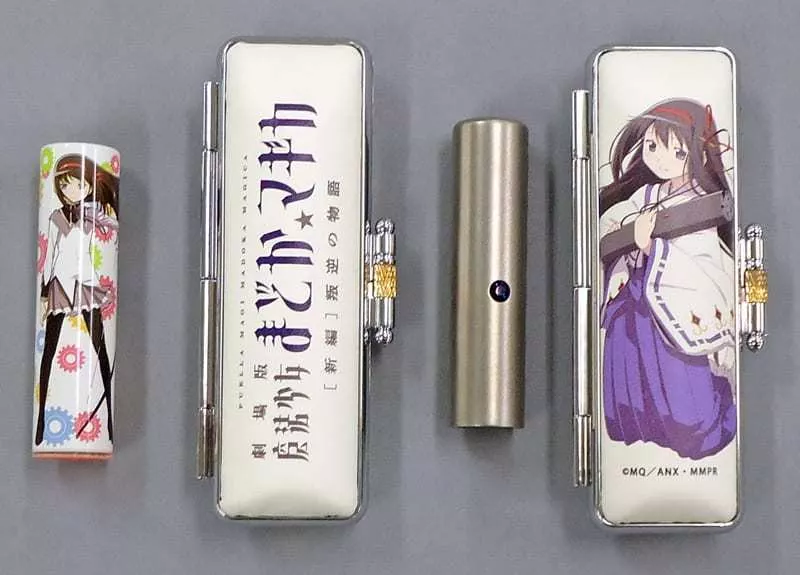 ≪未使用≫魔法少女まどか☆マギカ　暁美ほむら　痛印堂　印鑑セット ASCII.jp：巫女姿の暁美ほむらが痛印に！ 劇場版「まどか☆マギカ