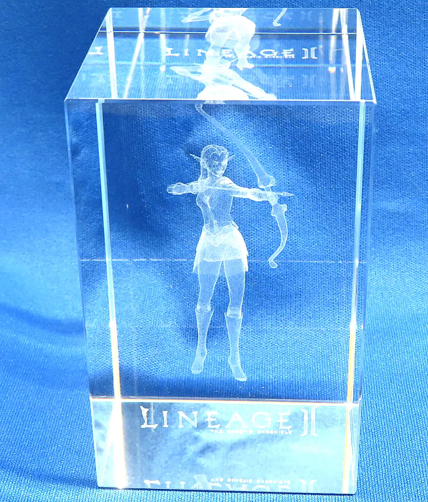リネージュⅡ「クローズドベータテスト」3Dレーザークリスタル 駿河屋 -<中古>エルフ 3Dレーザークリスタル 「リネージュII